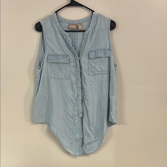 Chico’s Blue Button Down Sleeveless Top - Picture 1 of 3